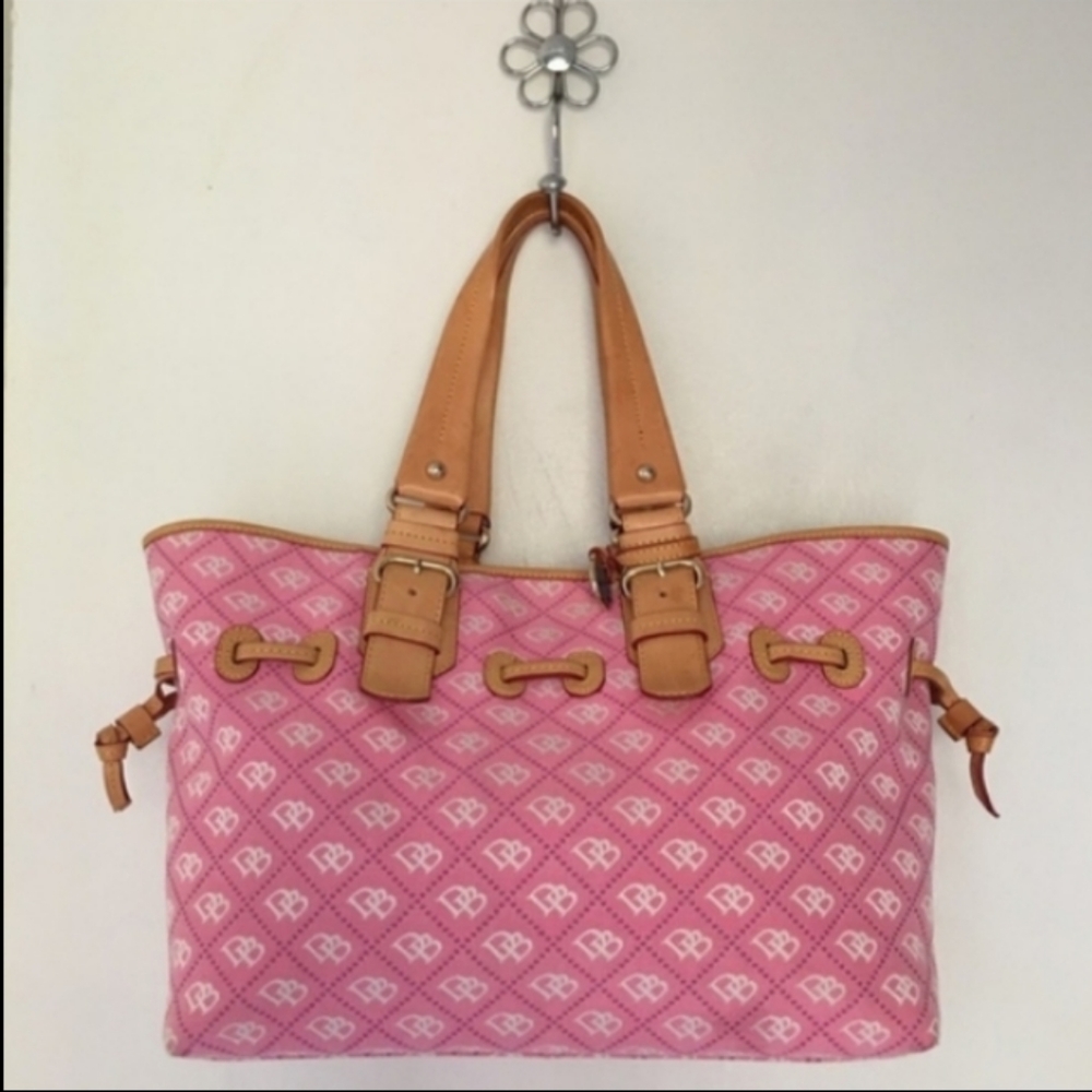Dooney & Bourke Large Tote Handbag Purse Monogram Pink Ppl Wht Tan Leather Brass